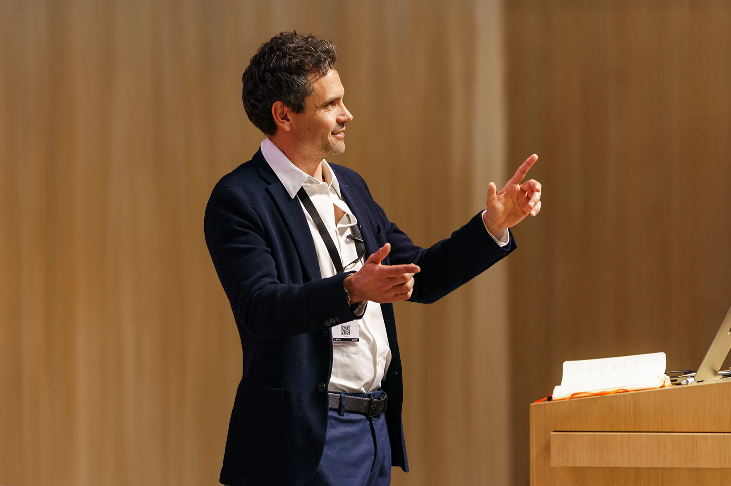 Sebastian Ferraccù talking about Data Collaboration