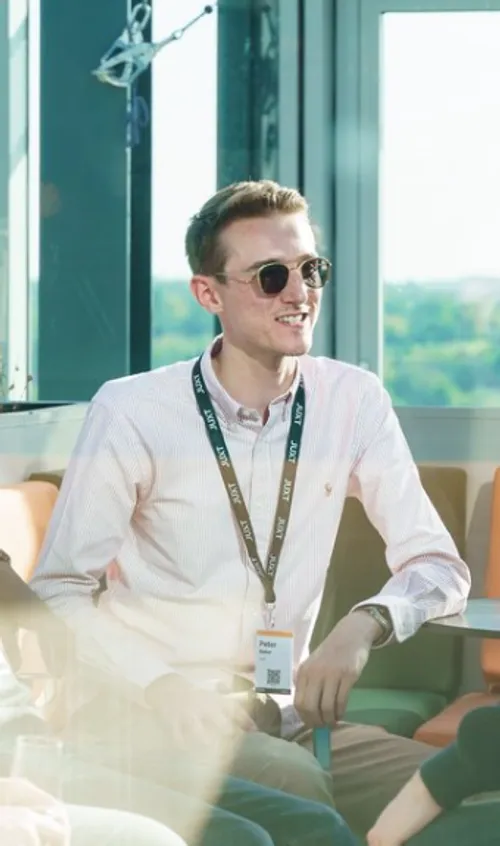 A headshot of Peter Baker