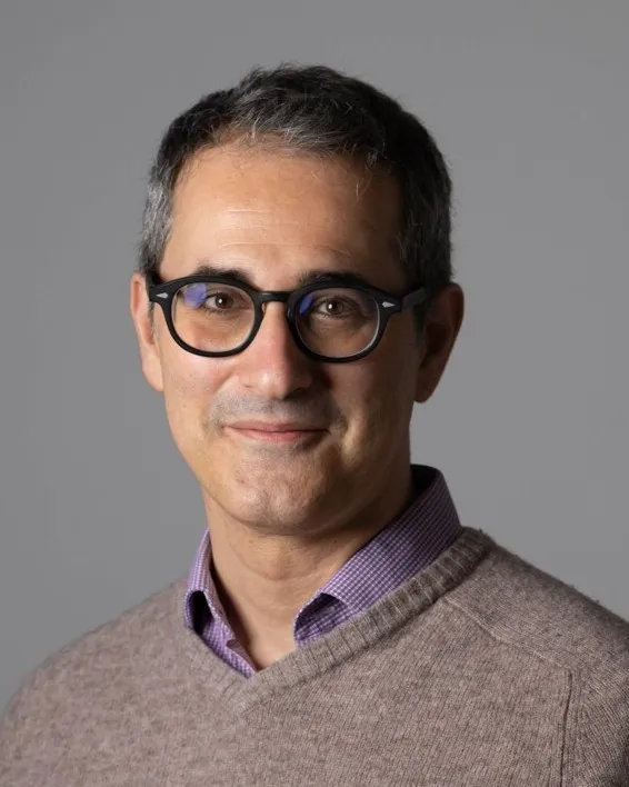 Headshot of Fuzz (Farzad) Pezeshkpour