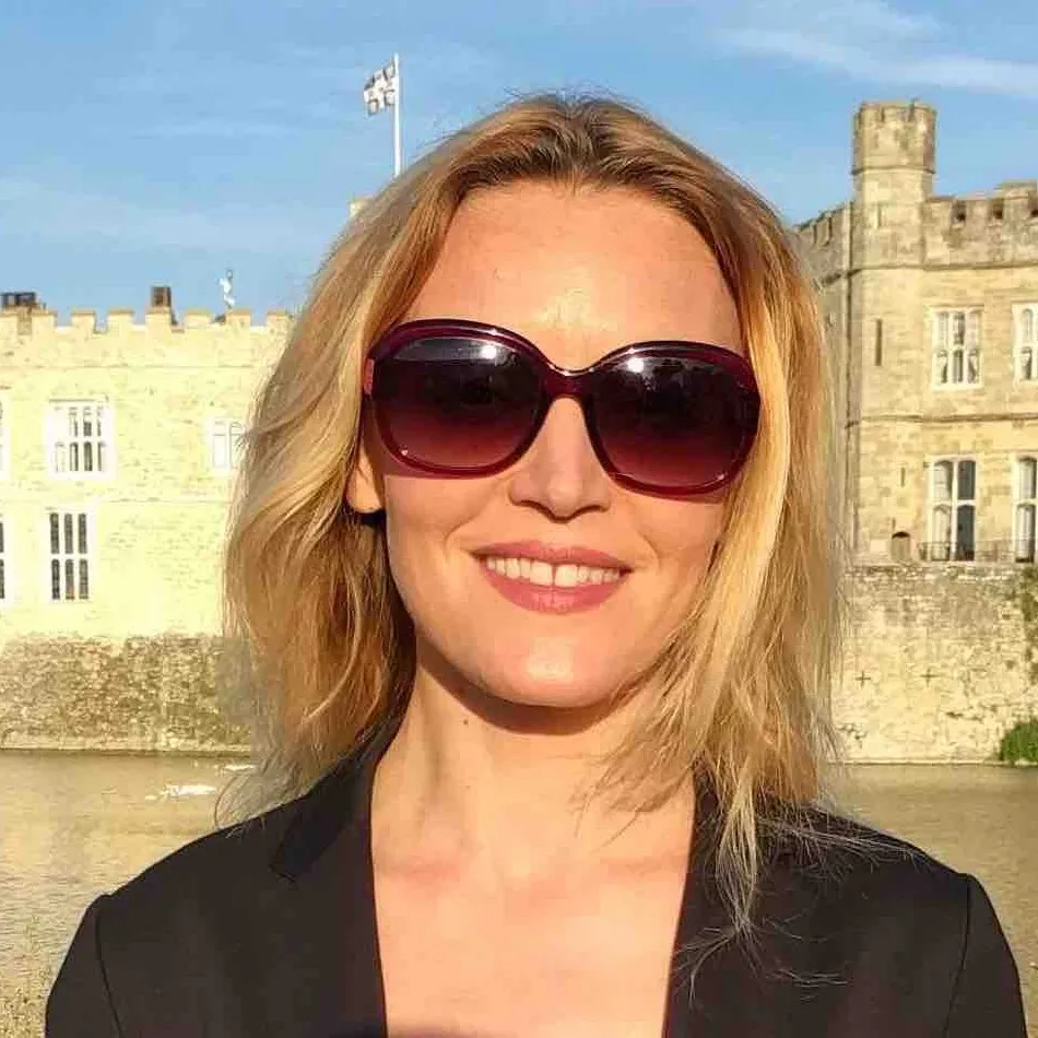 Headshot of Prof Paula Buttery